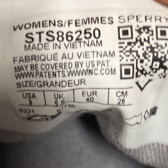 NEW SPERRY Crest Vibe Gray Metallic Stripe Memory Foam Top-Sider Shoes in Box - Picture 16 of 17